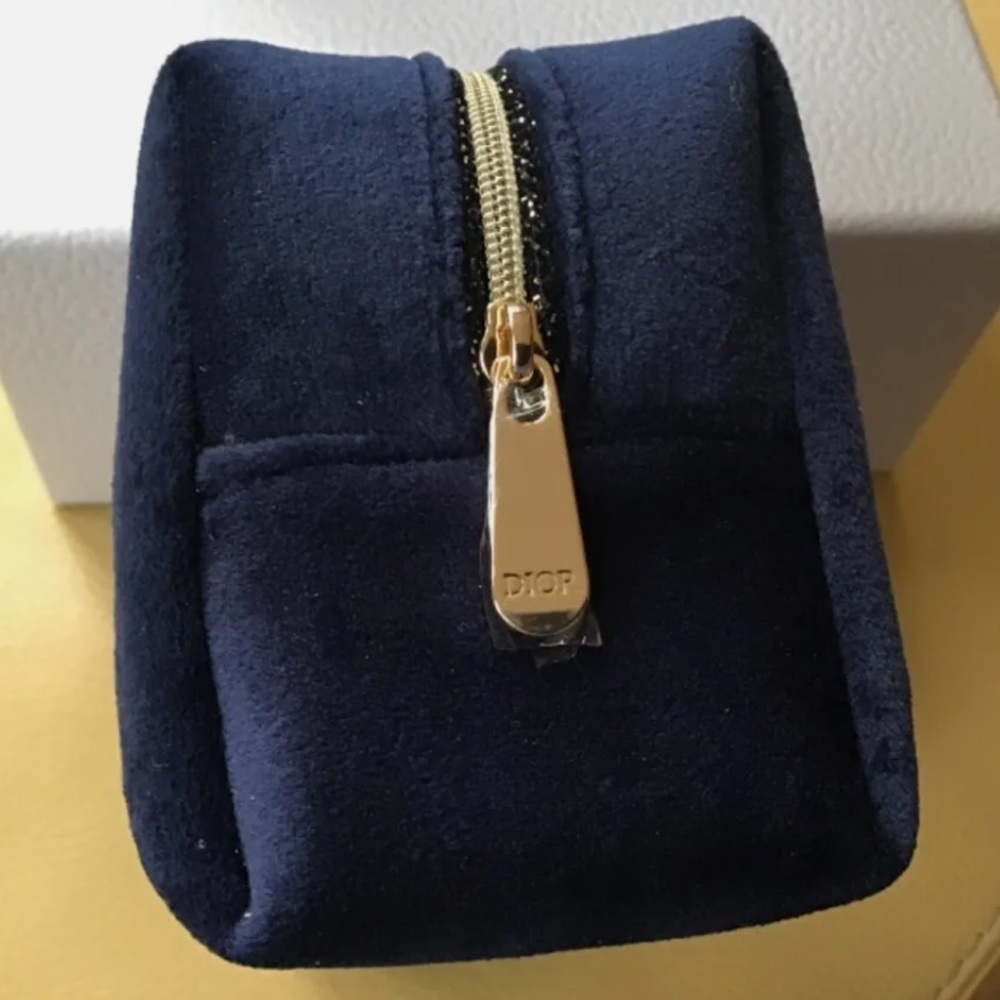 Dior Navy Velvet Makeup Pouch Bag with Gold Zipper – NWOT - Picture 3 of 7